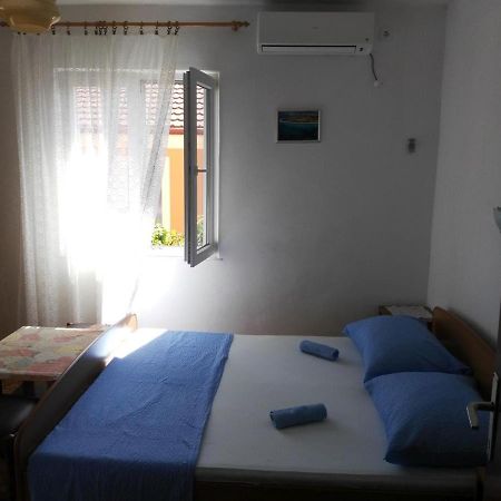 Apartmani Karuza Novalja Exterior photo